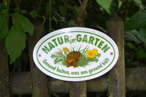 Natur im Garten Plakette